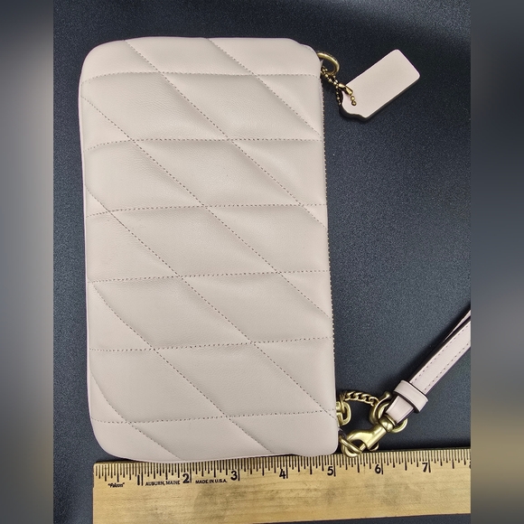 COACH CW580 Blush Pink Quilted Leather Pouch Clutch Wristlet NWT *NO Chain Strap - Picture 4 of 13